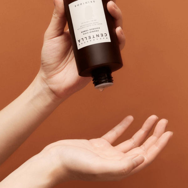 Тонер-эссенция для лица с пробиотиками Skin1004 Madagascar Centella Probio-Cica Essense Toner, 210 мл. | Москосметикс